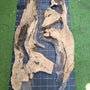 Contour irrégulier d'un plateau d'olivier de Calabre à bord naturel