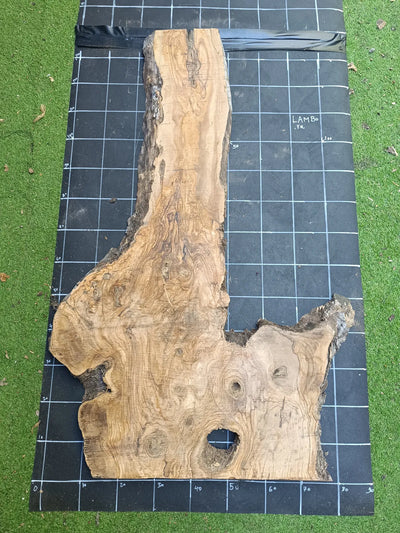 Plateau olivier brut Live Edge 140×70 cm – Réf. N°005