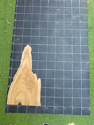 Plateau olivier brut Live Edge 70×30 cm – Réf. N°010